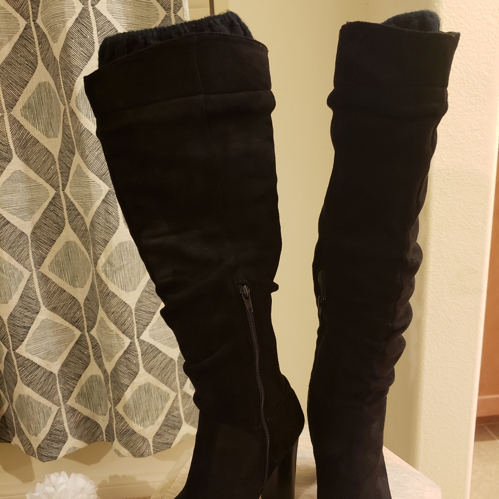 7.5 boots - Picture 2 of 2